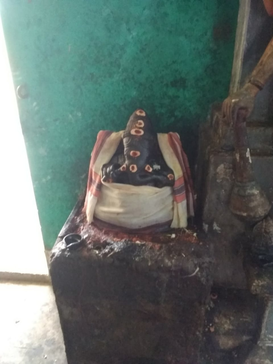 துறவிக்காடு முத்துமாரியம்மன் கோவில் விநாயகர் துறவிக்காடு முத்துமாரியம்மன் கோவில் விநாயகர்